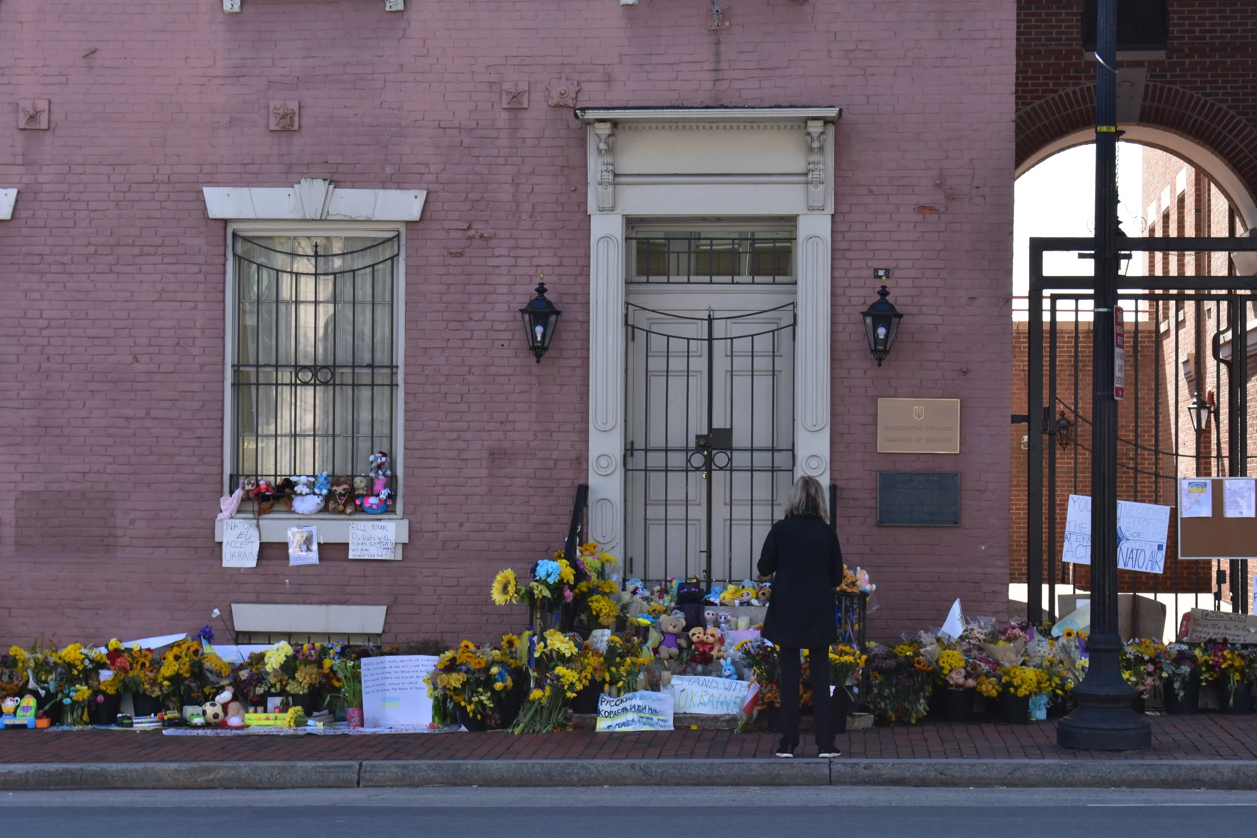 The Embassy of Ukraine on M St. in Georgetown has received signs of support from the neighborhood since February. Photo by Molly McCluskey.