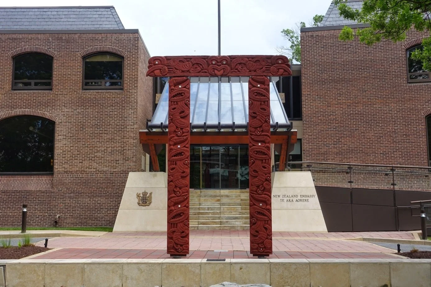 A Māori waharoa greets visitors at the entrance of the Embassy of New Zealand on Observatory Circle. Photo by Diplomatica Global Media.